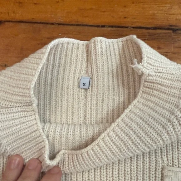 Sleeveless Cream Knit Top - Picture 2 of 3